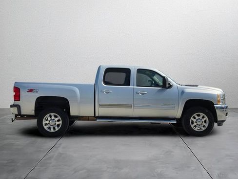 Used 2013 Chevrolet Silverado 2500 LTZ w/ LTZ Plus Package AWD/4WD image 5
