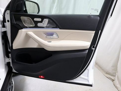 Certified 2026 Mercedes-Benz GLS 450 4MATIC image 37