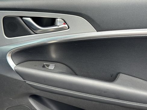 Used 2026 Genesis G70 2.5T Prestige RWD image 19