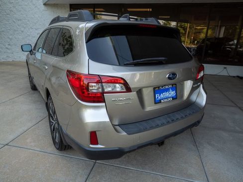 Used 2016 Subaru Outback 2.5i Limited AWD/4WD image 5