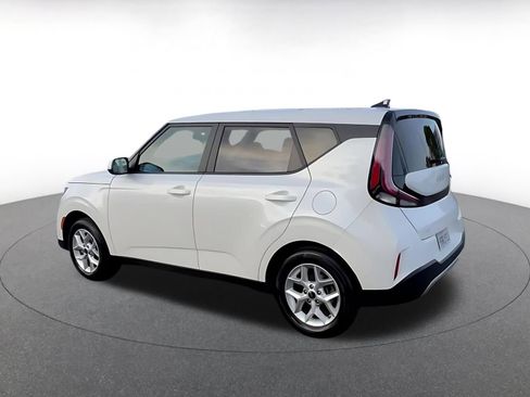Used 2025 Kia Soul LX w/ LX Technology Package image 10