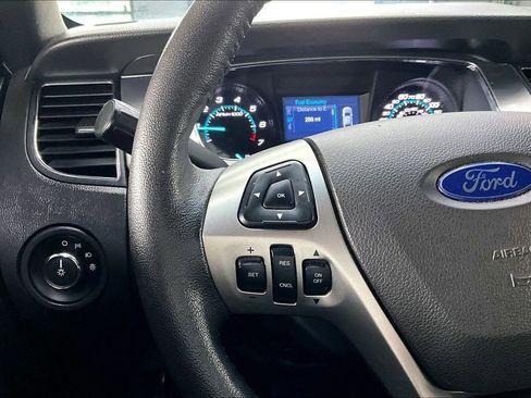 Used 2018 Ford Taurus SEL FWD image 10