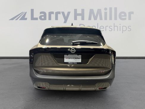 New 2026 Nissan Kicks SR image 4