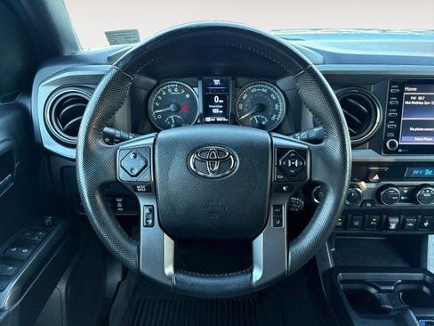 Used 2021 Toyota Tacoma TRD Off-Road image 8
