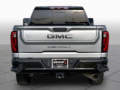Used 2024 GMC Sierra 2500 Denali Ultimate AWD/4WD image 9
