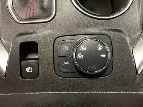 Used 2023 Chevrolet Traverse RS AWD/4WD image 29