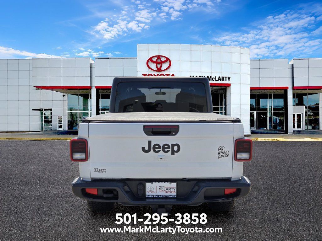 Used 2021 Jeep Gladiator Sport AWD/4WD image 4