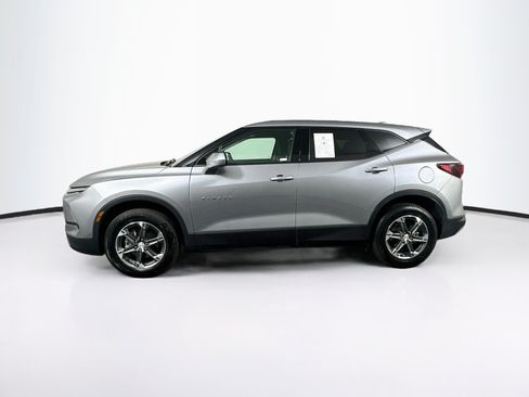 Used 2025 Chevrolet Blazer LT FWD image 4