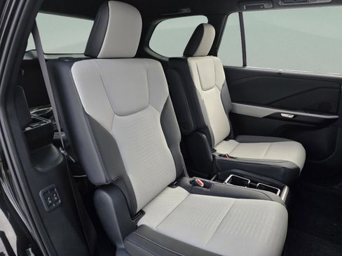 New 2026 Lexus TX 500h AWD image 26