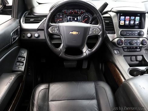 Used 2018 Chevrolet Suburban LT AWD/4WD image 17