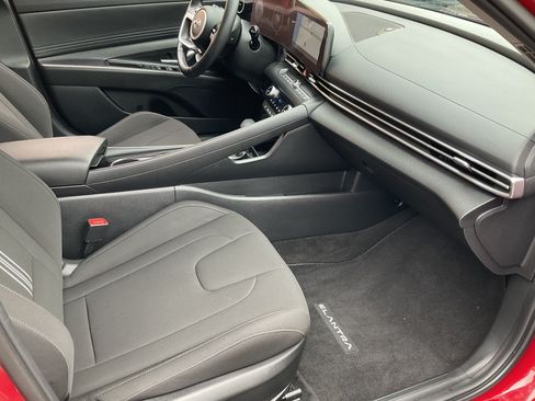 Used 2023 Hyundai Elantra SEL w/ Convenience Package FWD image 23
