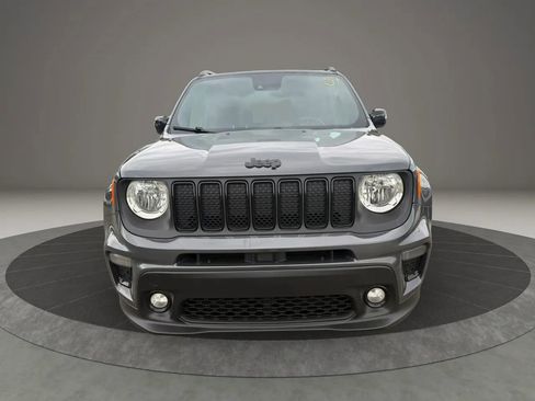 Used 2022 Jeep Renegade Altitude w/ Convenience Group AWD/4WD image 2