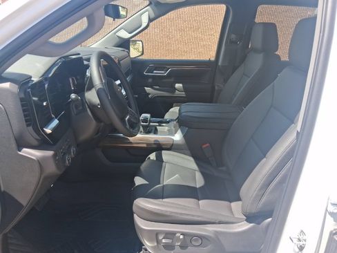 Used 2026 Chevrolet Silverado 1500 LT Trail Boss w/ Safety Package AWD/4WD image 11