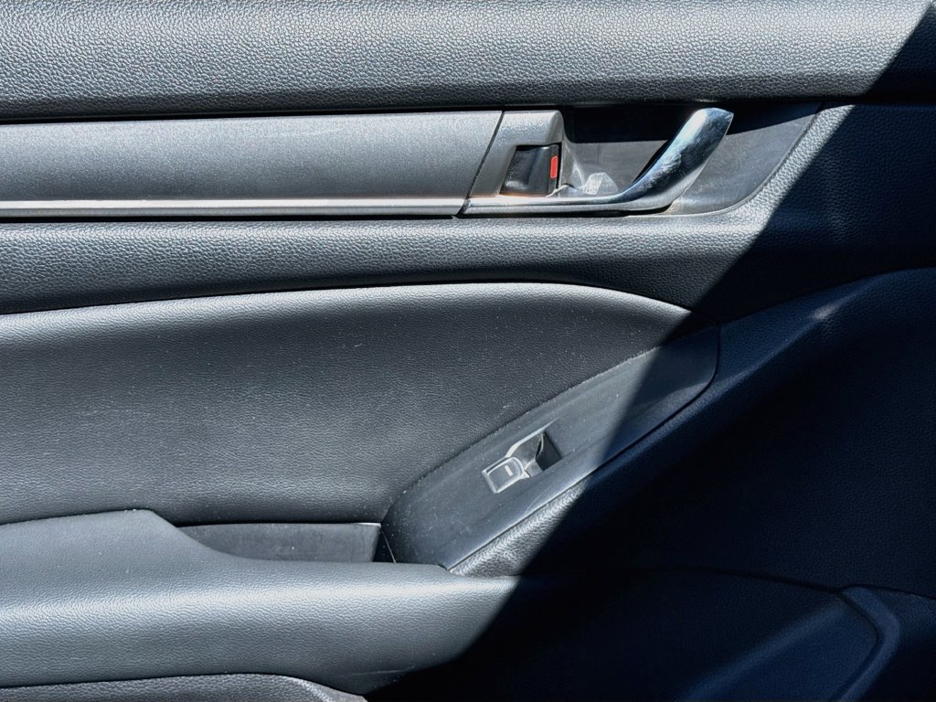 Used 2022 Honda Accord LX image 30