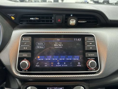 Used 2019 Nissan Kicks SV FWD image 16