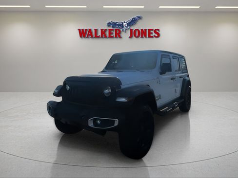Used 2019 Jeep Wrangler Unlimited Sport image 3
