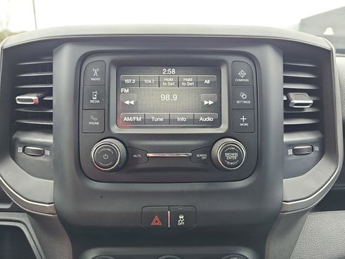 Used 2022 RAM 2500 Tradesman w/ Chrome Appearance Group AWD/4WD image 22
