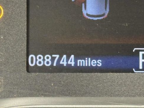 Used 2017 Honda Pilot Touring image 2