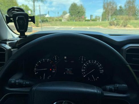 Used 2024 Toyota Tundra SR5 w/ SR5 Convenience Package AWD/4WD image 14