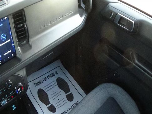 Used 2025 Ford Bronco Big Bend image 30