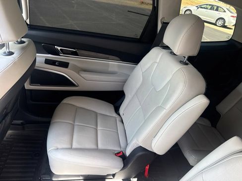 Used 2022 Kia Telluride EX w/ EX Premium Package FWD image 29