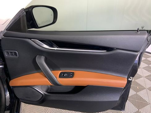 Used 2021 Maserati Ghibli RWD image 13