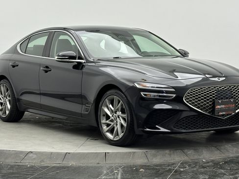 Used 2022 Genesis G70 2.0T image 3