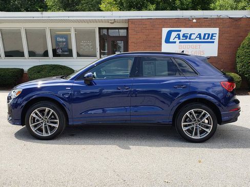 Used 2023 Audi Q3 2.0T Premium Plus w/ Premium Plus Package AWD/4WD image 2