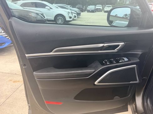 Used 2020 Kia Telluride S w/ S 8 Passenger Seating Package FWD image 9