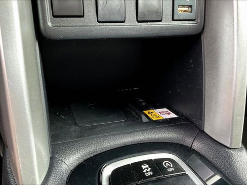 Used 2022 Toyota Corolla Cross LE FWD image 15