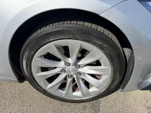 Used 2017 Tesla Model S 75 RWD image 30