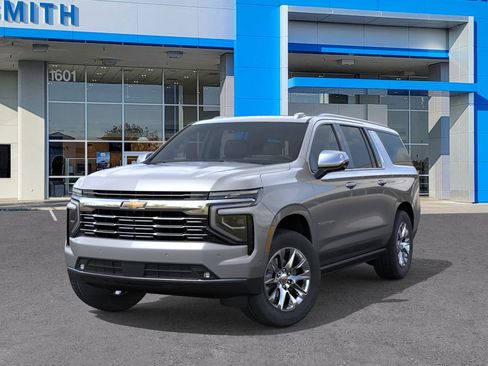 New 2026 Chevrolet Suburban Premier image 30