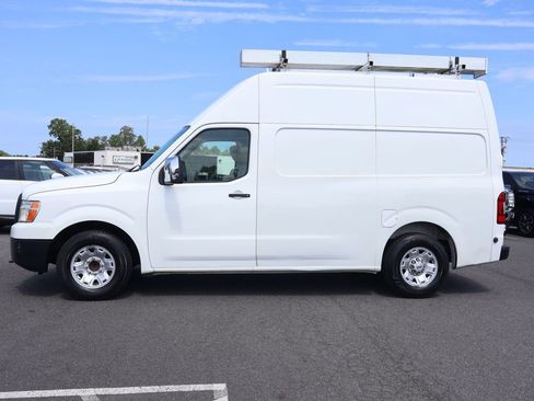Used 2019 Nissan NV 3500 SV RWD image 4