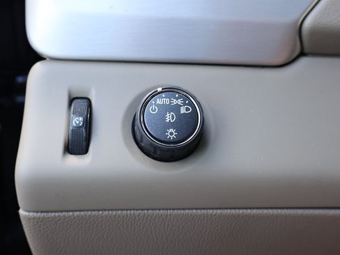 Used 2020 GMC Yukon SLT w/ Premium Edition image 27