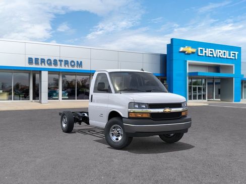 New 2026 Chevrolet Express 3500 w/ Power Convenience Package RWD image 1