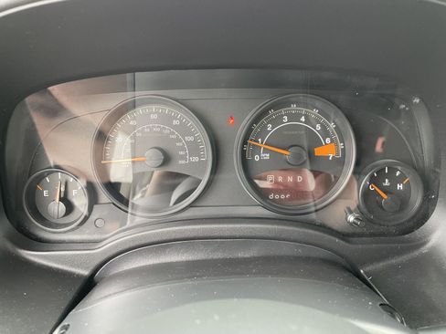 Used 2017 Jeep Patriot Latitude AWD/4WD image 17