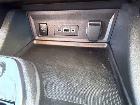 Used 2024 Nissan Sentra SR w/ SR Premium Package FWD image 28