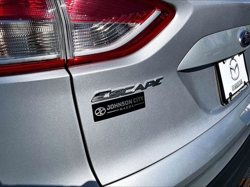 Used 2015 Ford Escape S FWD image 8