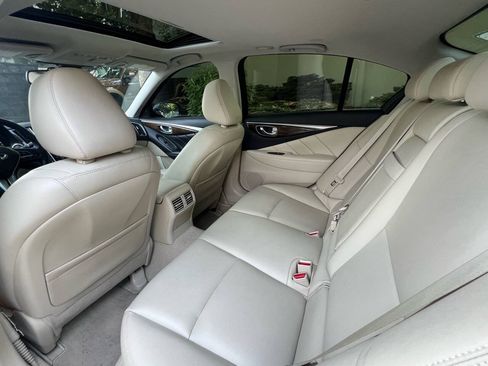 Used 2019 INFINITI Q50 Luxe w/ Essential Package (3.0T Luxe) AWD/4WD image 21