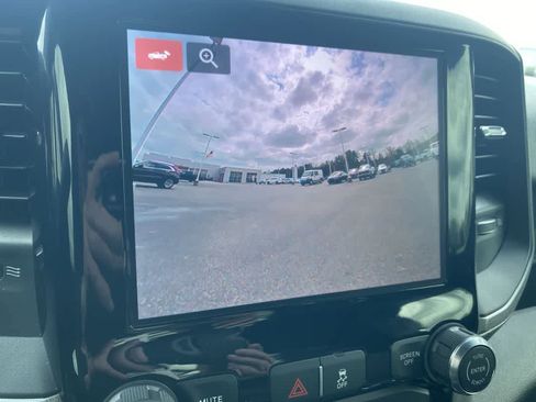 Used 2026 RAM 3500 Tradesman w/ Chrome Appearance Group image 17