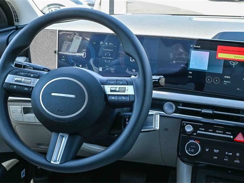 New 2025 Hyundai Tucson SEL image 17