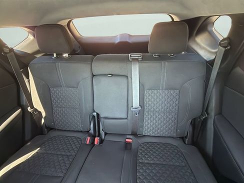 Used 2022 Chevrolet Blazer LT FWD image 12