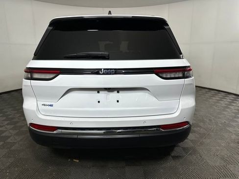 Used 2023 Jeep Grand Cherokee 4WD 4xe image 4