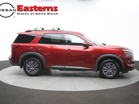 Used 2023 Nissan Pathfinder SV AWD/4WD image 43