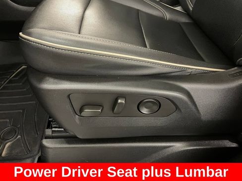Certified 2023 GMC Yukon XL SLT w/ SLT Premium Package AWD/4WD image 13