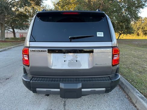 Used 2025 Toyota Land Cruiser image 4