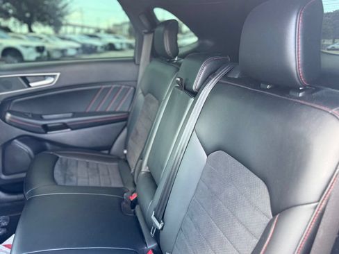 Used 2021 Ford Edge ST-Line FWD image 11