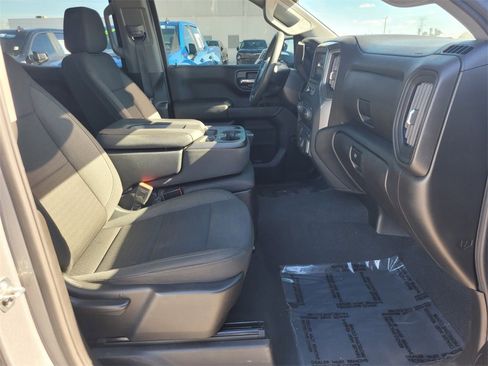 Used 2024 Chevrolet Silverado 1500 Custom w/ Turbomax Blackout Package image 17