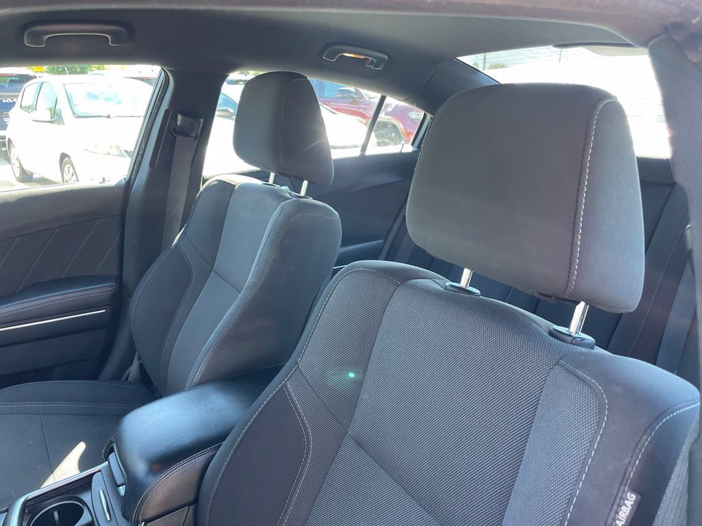 Used 2017 Dodge Charger SXT AWD/4WD image 8