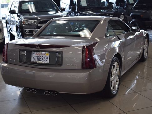 Used 2005 Cadillac XLR RWD image 25